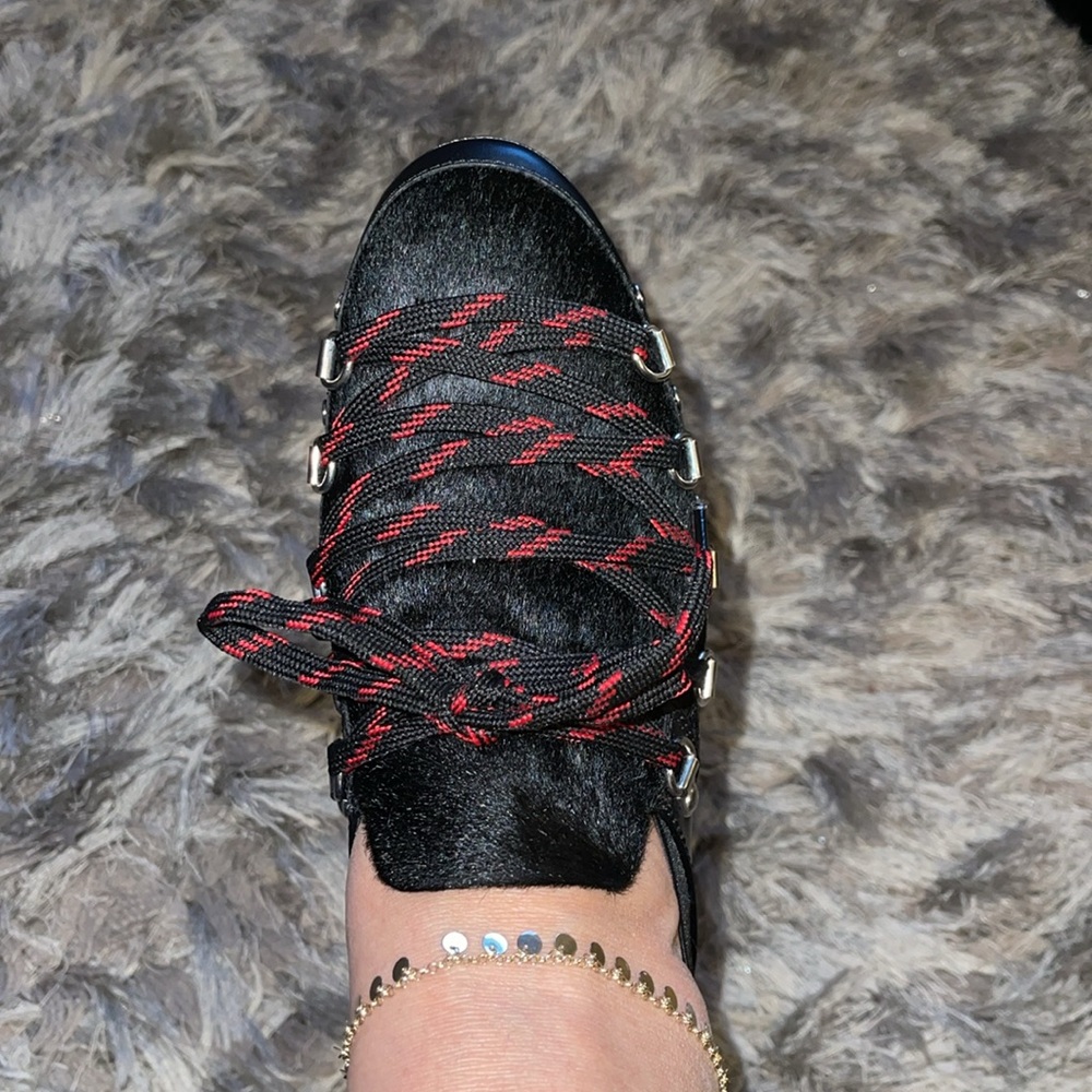 Preloved Montcler Amandine cow hair sandals Black n red size 39 Us size 8. - Picture 4 of 9